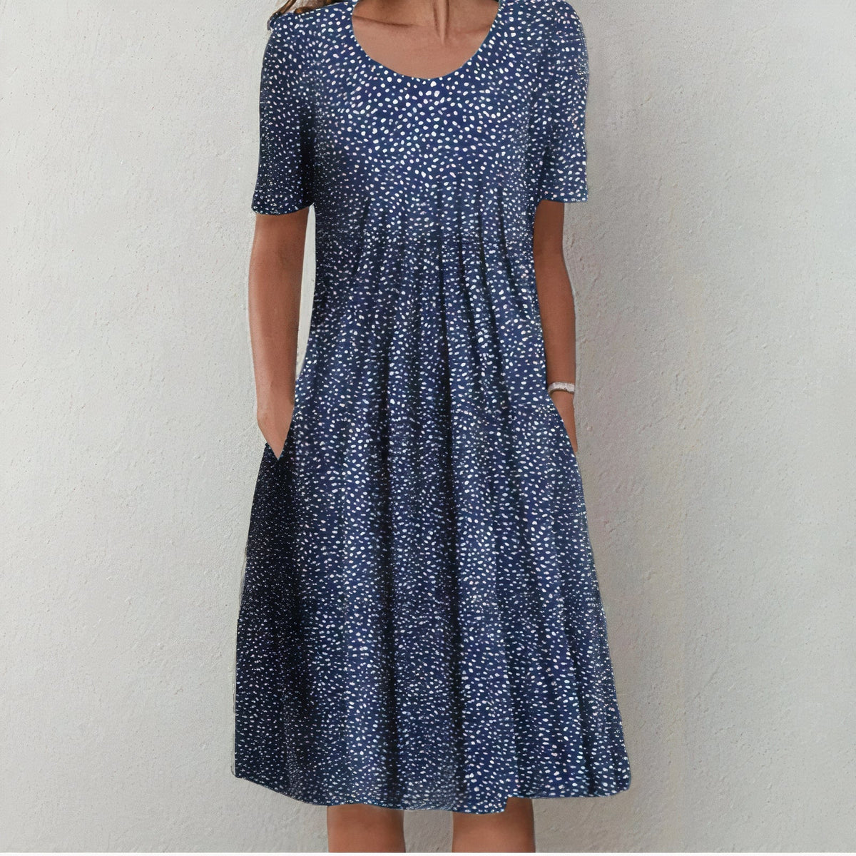 Astrid - Elegant Midi Dress